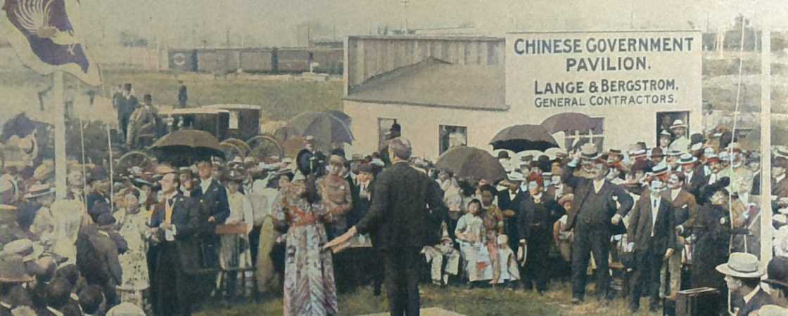 China auf der Weltausstellung in St. Louis - Uebergabe des Platzes an den Kommissar Wong (l)