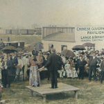 China auf der Weltausstellung in St. Louis - Uebergabe des Platzes an den Kommissar Wong (l)