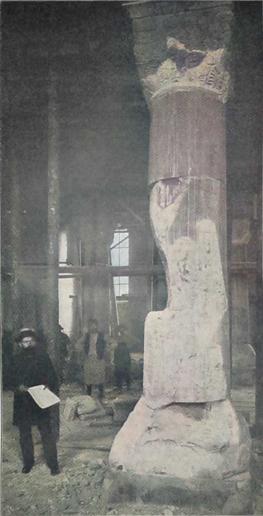 Die Abteikirche in Schwarzach - Abbild. 2 - Zustand einer Säule vor der Wiederherstellung