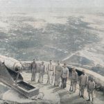 Die obere Plattform des Forts Solano mit der Geschützmannschaft