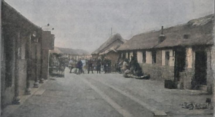 Abbildg. 3 - Strasse in Tsintau, links das ehem. Aegir-Hotel