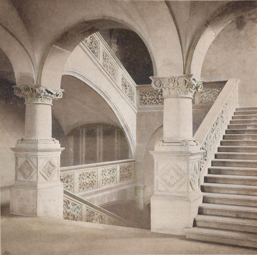 Das Nordböhmische Museum in Reichenberg. Ansicht des Treppenhauses