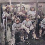 Die Heimkehr der deutschen Südpolarexpedition - Teilnehmer der Expedition in Polarausrüstung
