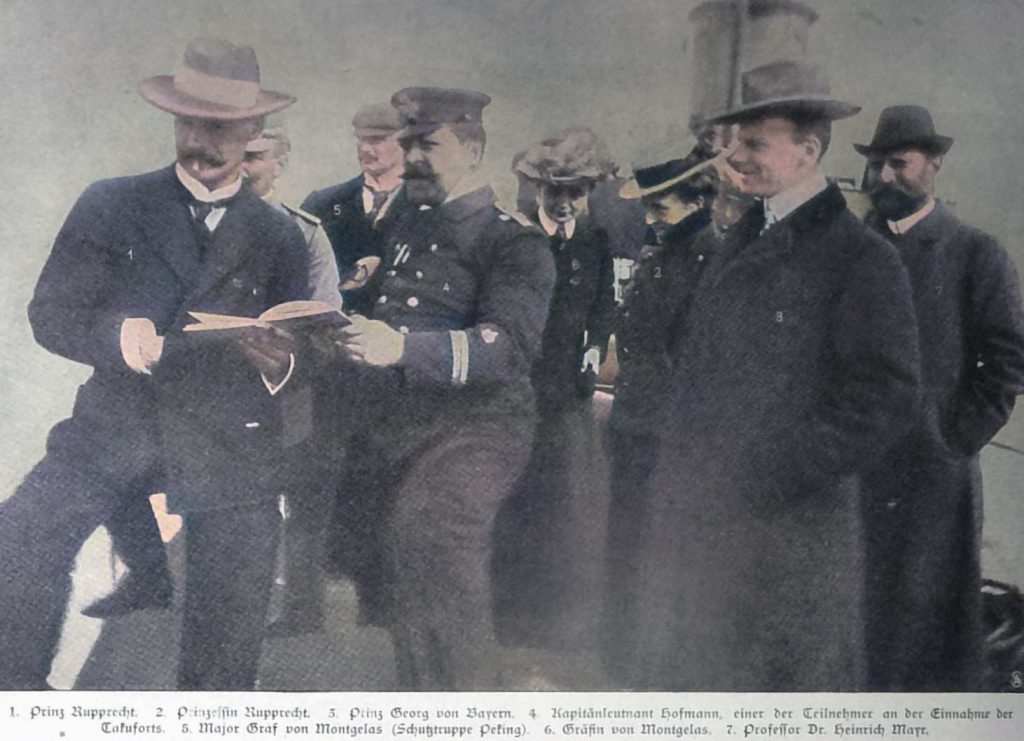 Von der Reise der bayrischen Fürstlichkeiten um die Erde. Einfahrt in den Peiho bei den Takuforts