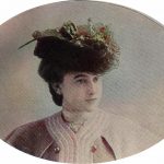 4. Torque aus Sammet. Maison Virot. - Phot. Reutlinger