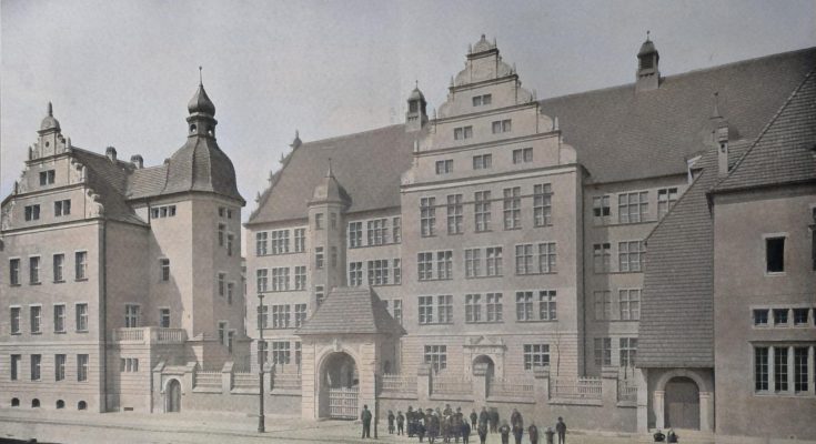 Berliner Neubauten 97 - Das Gemeinde-Doppelschulhaus in der Glogauer-Strasse 12-16