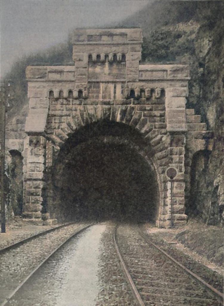 Hardberg-Tunnel. Südliches Portal. Umgebaut 1899