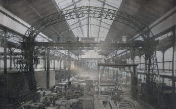 Weltausstellung in Paris. Elektrisch betriebener Laufkrahn von Carl Flohr in Berlin in der Maschinenhalle der fremden Nationen