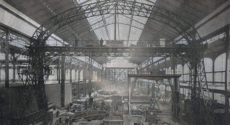 Weltausstellung in Paris. Elektrisch betriebener Laufkrahn von Carl Flohr in Berlin in der Maschinenhalle der fremden Nationen