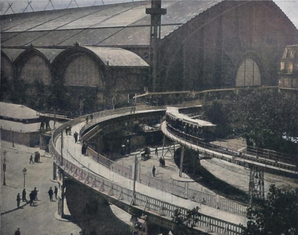 Abbildg. 2. Einmündung in die Avenue de la Bourdonnais mit Blick auf die alte Maschinenhalle