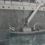 Der Kaiser in Neapel. Der Monarch (X) verläßt den Lloyddampfer König Albert, um sich an Bord der Hohenzollern zu begeben