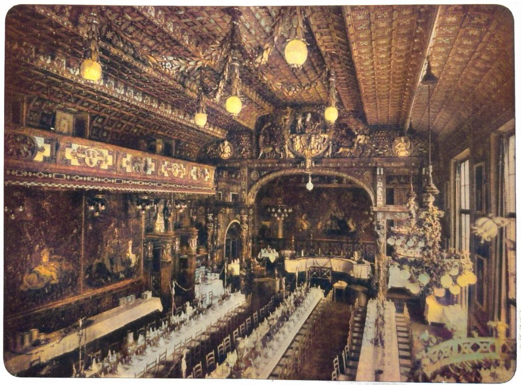 Festsaal mit Blick zum Speisesaal