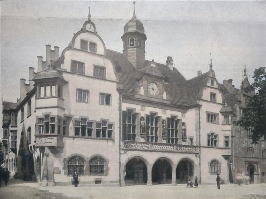 Hauptansicht am Franziskaner-Platz nach dem Umbau